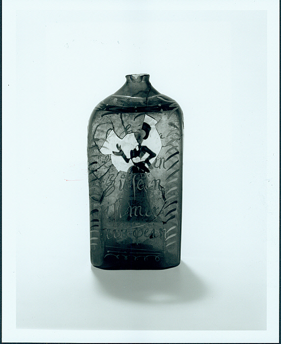 Cordial Bottle Slider Image 3